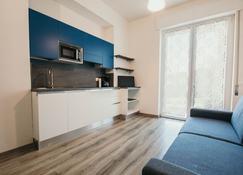 Al 13 Blu - Lakeside Leisure & Business - Stresa - Kitchen