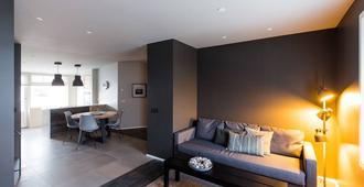 Acco Luxury Apartments - Akureyri - Living room