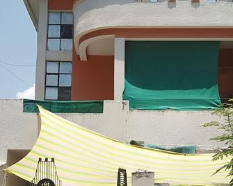 This Is Happy Bunglow Which Located In Prime Location Centrally - Nagpur