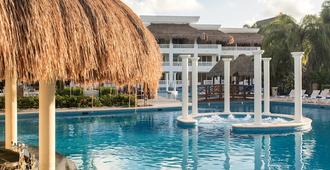 Grand Riviera Princess All Suites & Spa Resort - Playa del Carmen - Pool