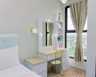 Restful and Comfortable Studio Transpark Bintaro Apartment By Travelio - South Tangerang City - Camera da letto