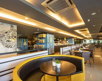 Kinta Riverfront Hotel & Suites - איפו - בר