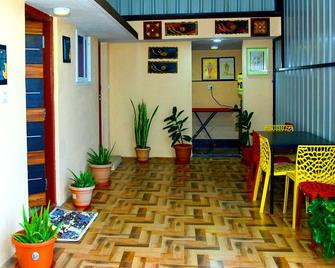 Dhoni Homes -Premium 1 Bhk Service Apartment Manyata Tech Park - Bangalore - Lobby