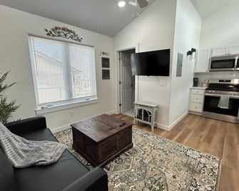 Cozy Cody Getaway - Cody - Salon