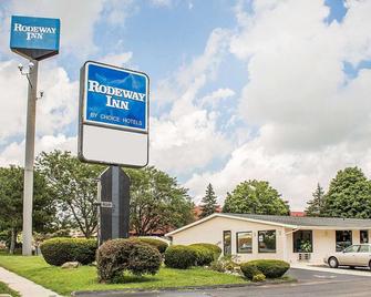 Rodeway Inn Findlay - Findlay - Building