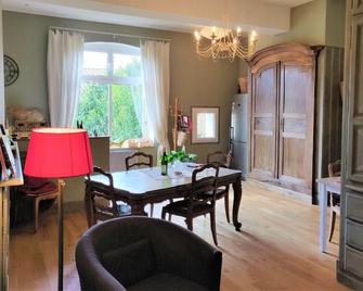 Calm and charming in the hyper center of the Carmes district. - Toulouse - Dining room