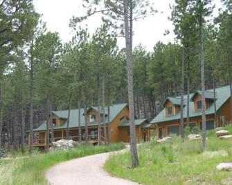 Laramie Bluffs Mountain Getaway - Custer - Building