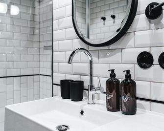Hotel Gilbert - Vienna - Bathroom