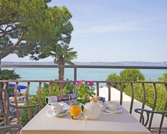 Hotel Marconi - Sirmione - Balcony