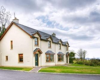 Ballylickey Bay Holiday Home - Bantry - Building