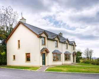 Ballylickey Bay Holiday Home - Bantry - Gebäude