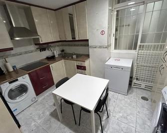 Rooms Pontones - Madrid - Cocina