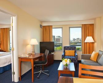 Residence Inn by Marriott Boston Harbor on Tudor Wharf - Boston - Sala de estar