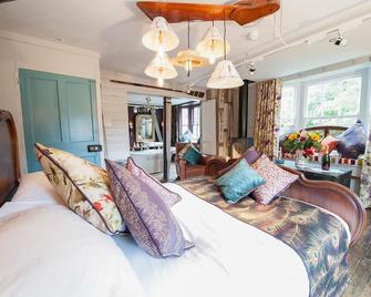 The Woolpack Inn - Ashford - Bedroom