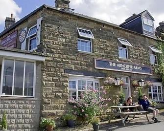 Arncliffe Arms - Whitby - Building