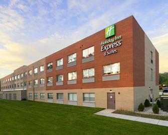 Holiday Inn Express & Suites La Porte - LaPorte - Building