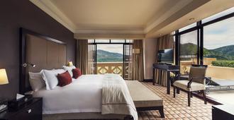 Soho Hotel & Casino at Sun City Resort - Sun City Resort - Bedroom