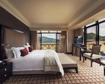 Soho Hotel & Casino at Sun City Resort - Sun City Resort - Bedroom