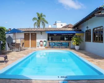 Vila Olaria Hotel - Penha - Piscina