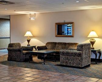 The Willowbrook Golf Hotel At Split Rock - Lake Harmony - Living room