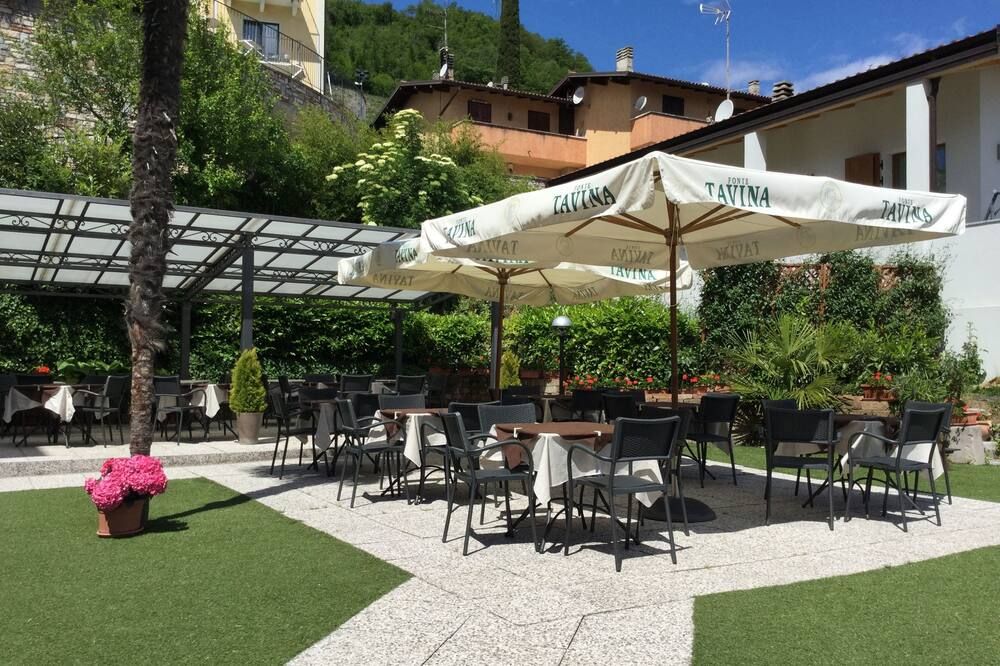 Stella D'Oro - Hotel & Apartments - Tremosine - Patio