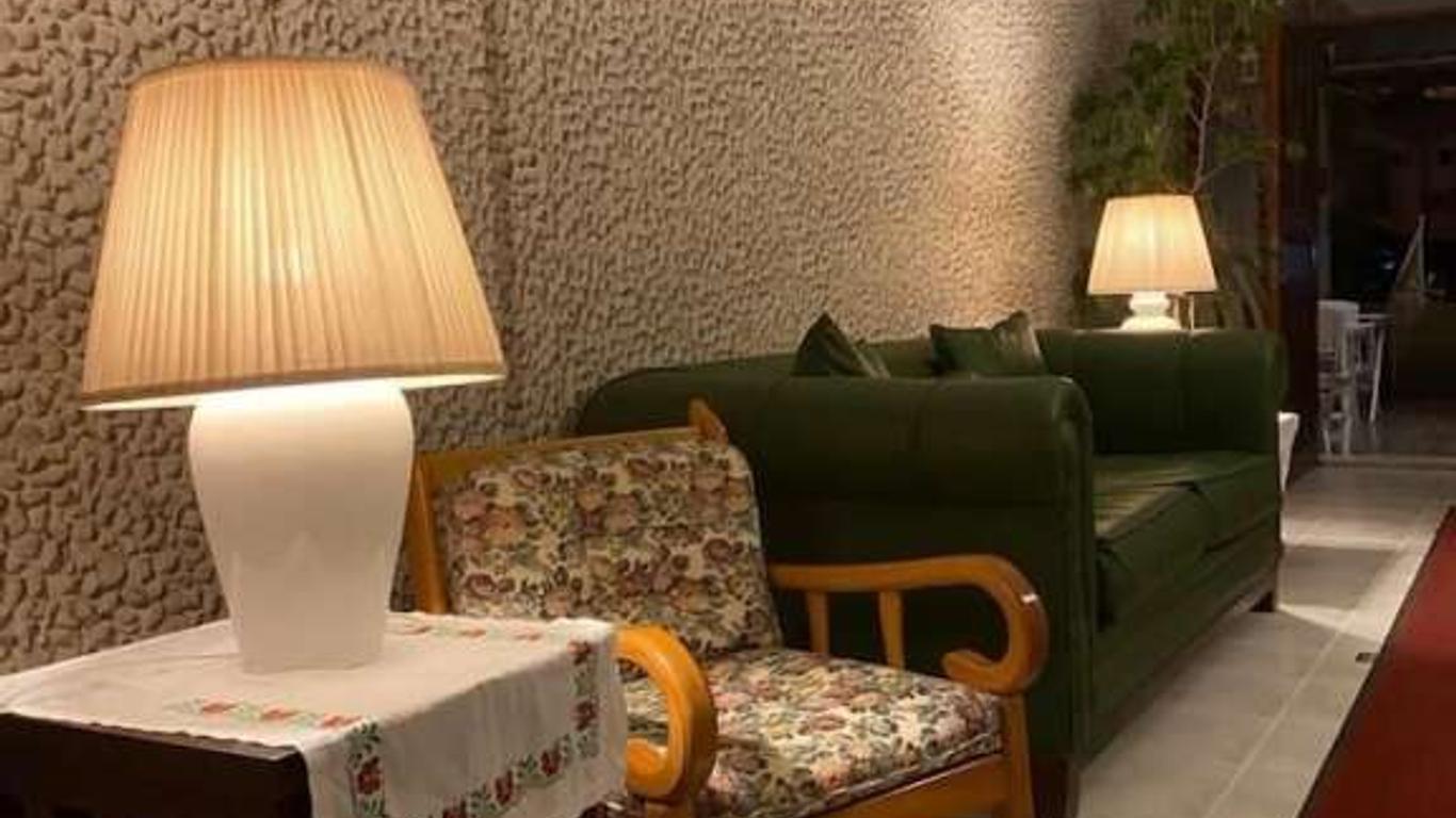 Karadede Hotel