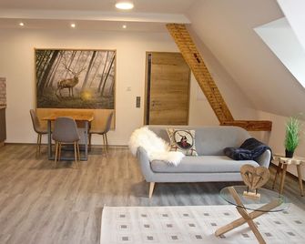Dom-i-Ziel Apartments - Sankt Blasien - Вітальня
