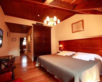 Hotel Monumento Pazo de Orbán - Lugo - Bedroom