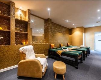 Napheera Royal Tel - Bang Sao Thong - Spa