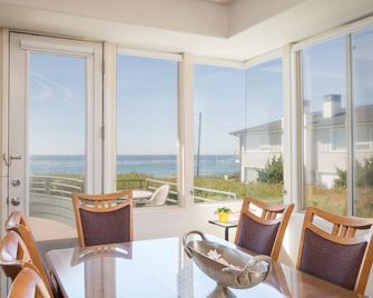 Majestic Rental on Moonstone Beach Directly Across from the Boardwalk! - Cambria - Balcón