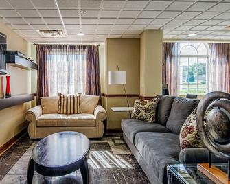 Quality Inn and Suites I-81 Exit 7 - Bristol - Stue