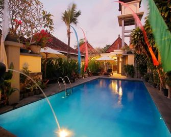 Hotel Jati Sanur - Denpasar - Pool