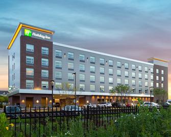 Holiday Inn Boston Logan Airport - Chelsea - Chelsea - Building