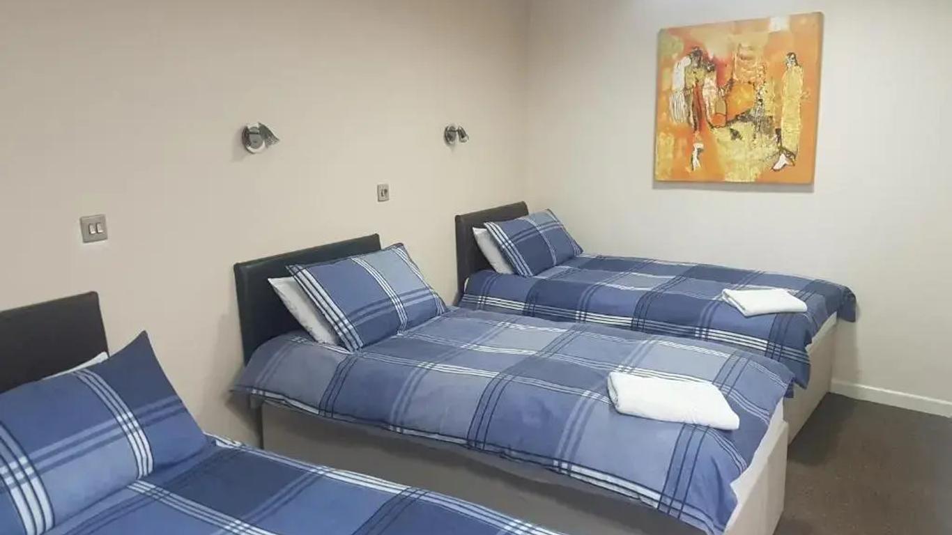 Shanahans B&B with Sports Bar