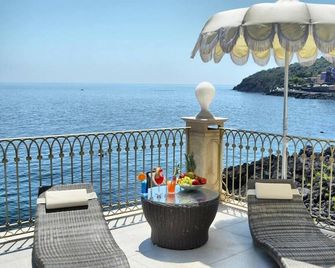 B&B Acireale - Il Cavalluccio Marino Fronte Mare - Acireale - Balcone