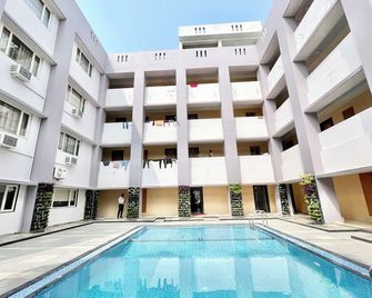 Hotel Rockbay-near sea beach & temple - Puri - Building