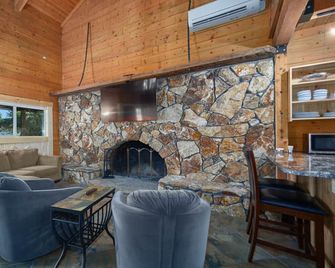 Mt. Joseph Lodge in Downtown Joseph: Unit #8 - Joseph - Sala de estar