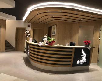 Hotel Pavone - Andalo - Recepce