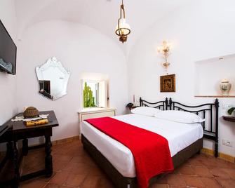 Badia Santa Maria De Olearia - Maiori - Phòng ngủ