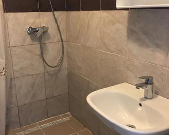Apartments Peronja Jelsa Seafront - Jelsa - Bathroom