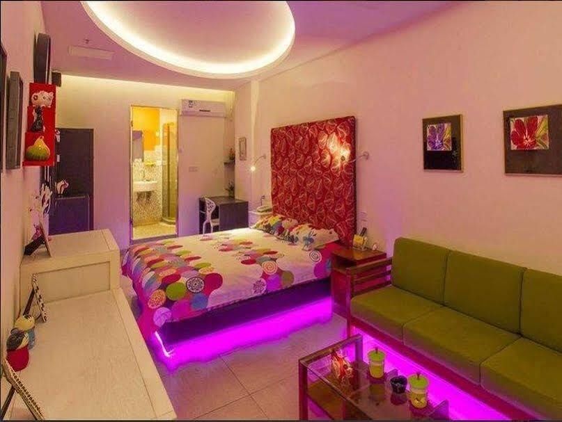 Dalian Household Theme Hotel Huanghe Road Branch - דאליין - חדר שינה