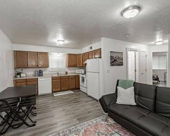 Cozy 2br- 3 blocks from BYU-Idaho - Rexburg