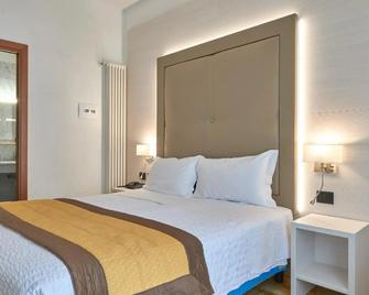 Hotel Adler - Alassio - Phòng ngủ