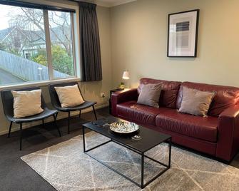 March Apartments - Dunedin - Living room