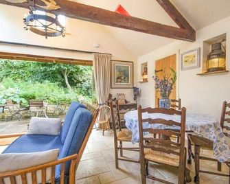 The Byre At Warkworth, Pet Friendly, With Open Fire In Warkworth - Warkworth - Dining room