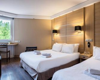 Hotel Novel Restaurant La Mamma - Annecy - Soverom