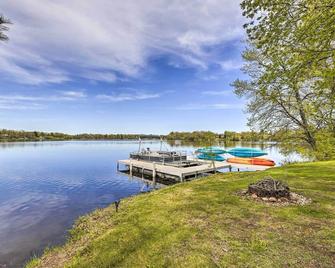Big Fish Bay Hideaway - Rice Lake Home with Dock! - Rice Lake