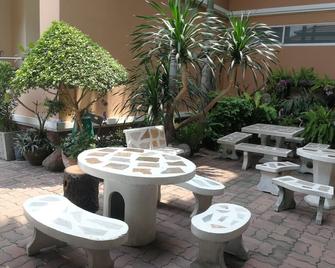 Home Sweet Home Place - Lop Buri - Terasa