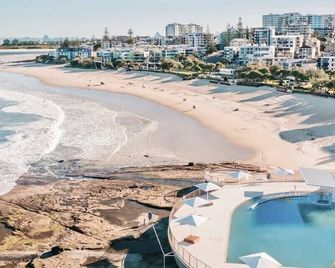 Kings Beach Oceanfront Apartment With Po - Kings Beach - Beach