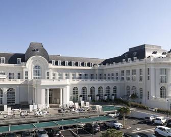 Cures Marines Hotel & Spa Trouville MGallery Collection - Trouville-sur-Mer - Building